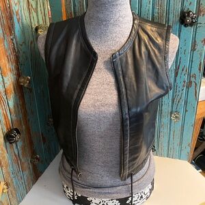 Amazing vintage Fitigues leather vest